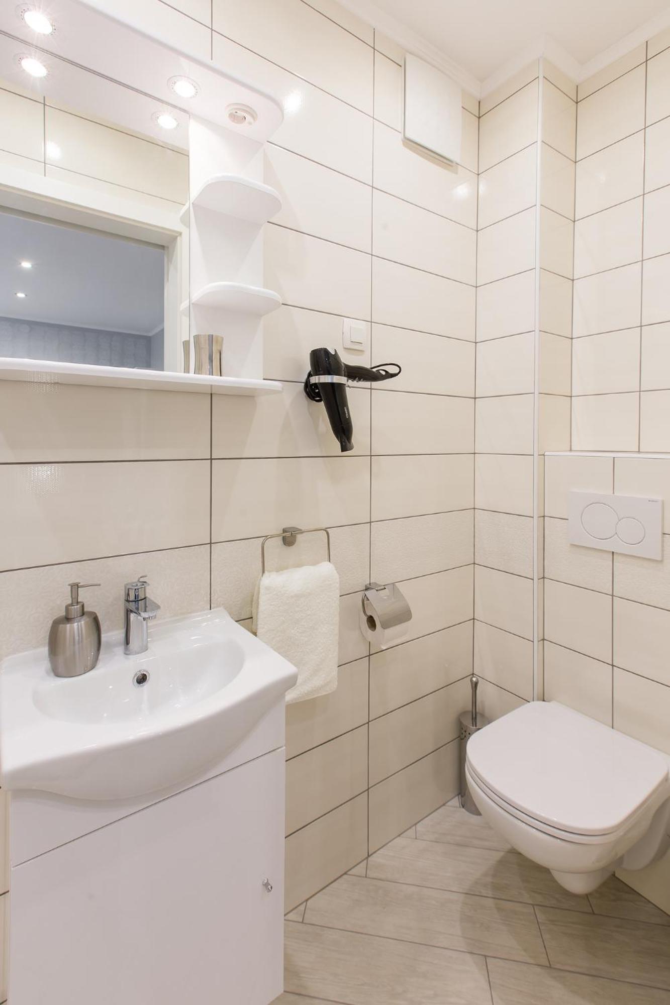 Apartmaji Koman Apartment *